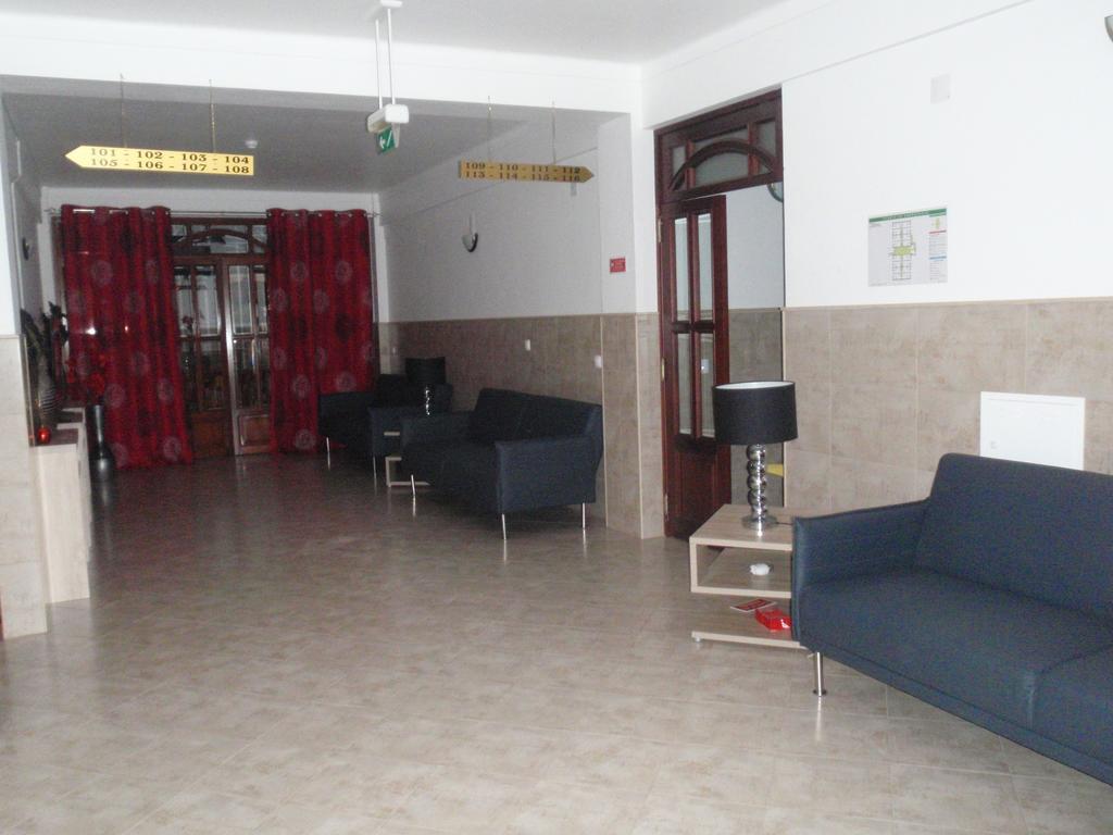 Hotel Romba Оурике Екстериор снимка
