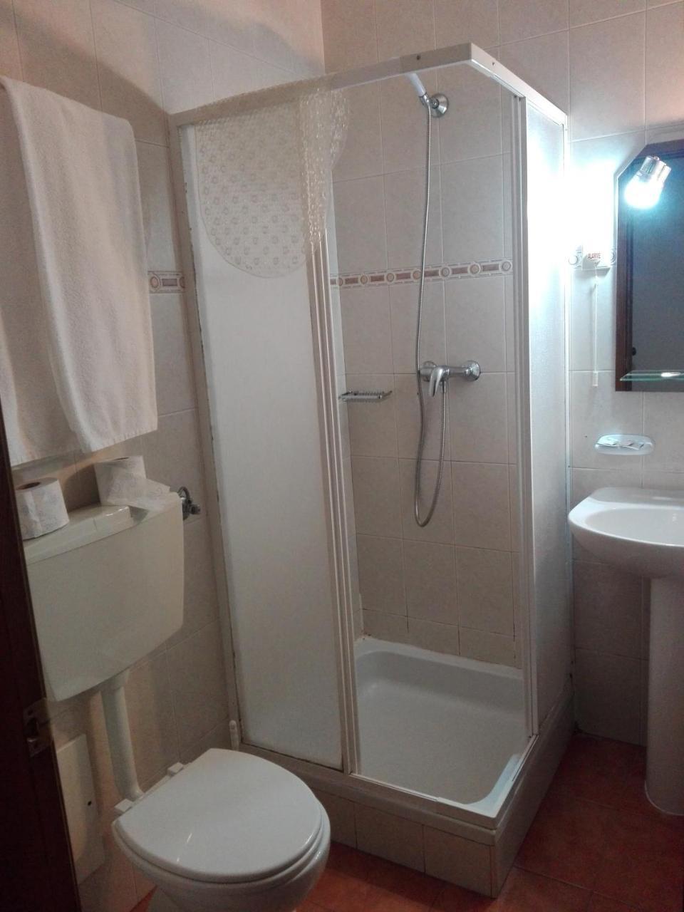 Hotel Romba Оурике Екстериор снимка