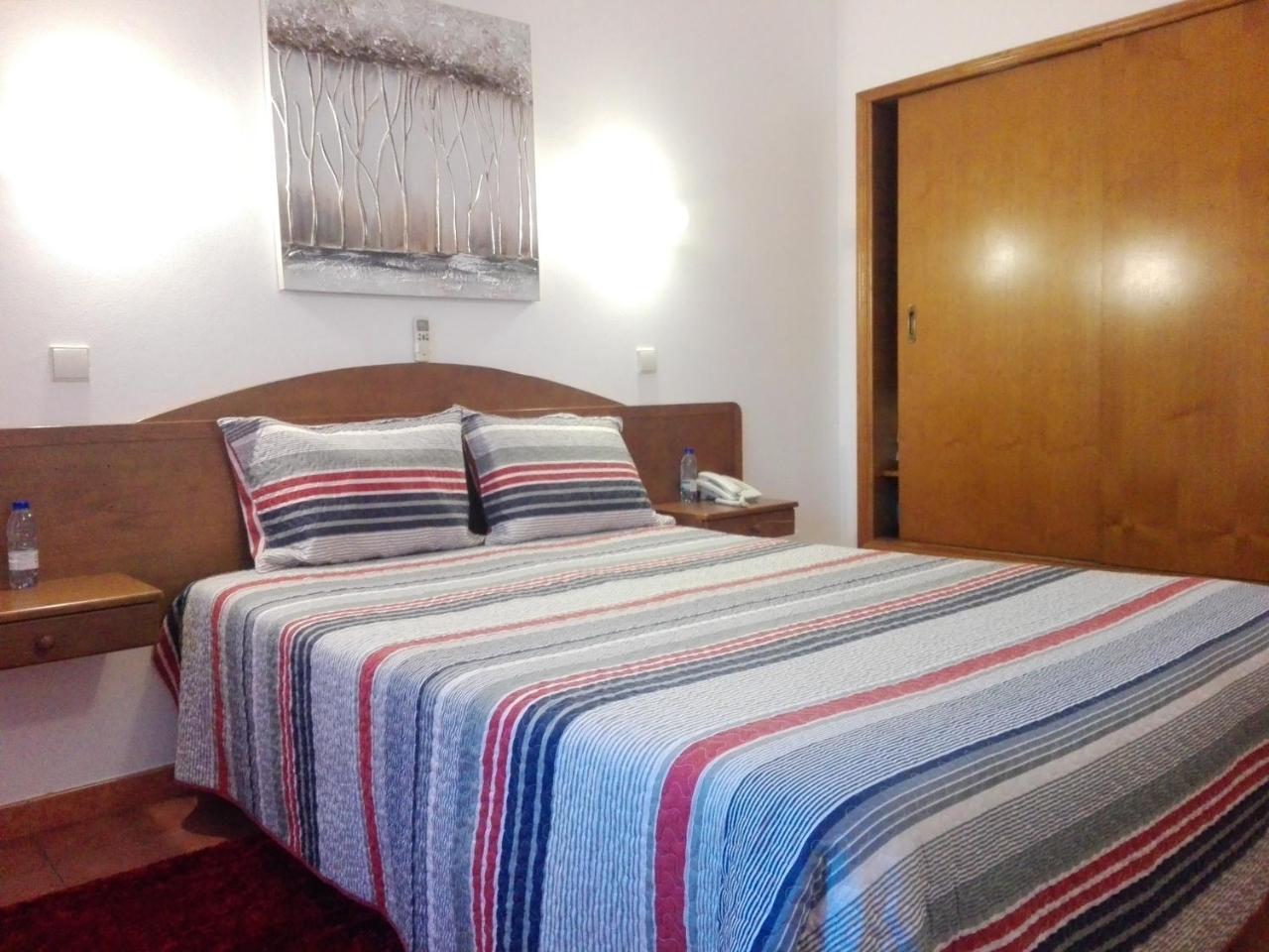 Hotel Romba Оурике Екстериор снимка