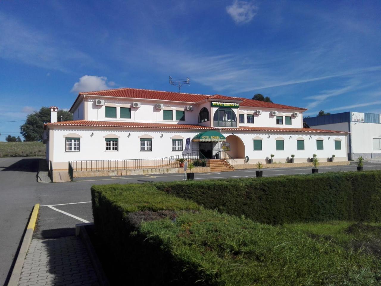 Hotel Romba Оурике Екстериор снимка